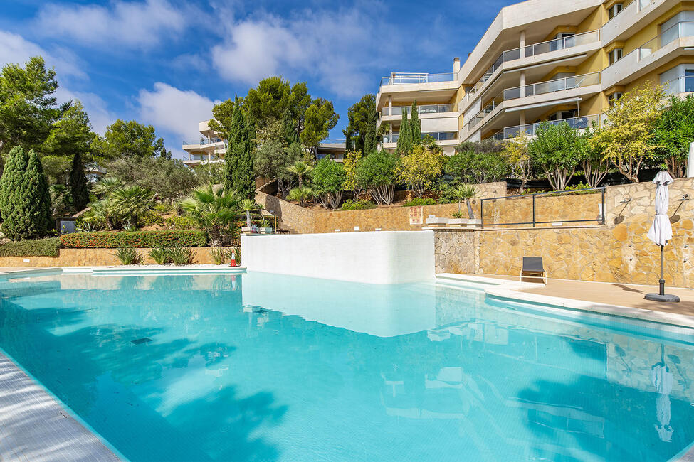 Top renoviertes Apartment mit sonniger Terrasse & Gemeinschaftspool in Sol de Mallorca