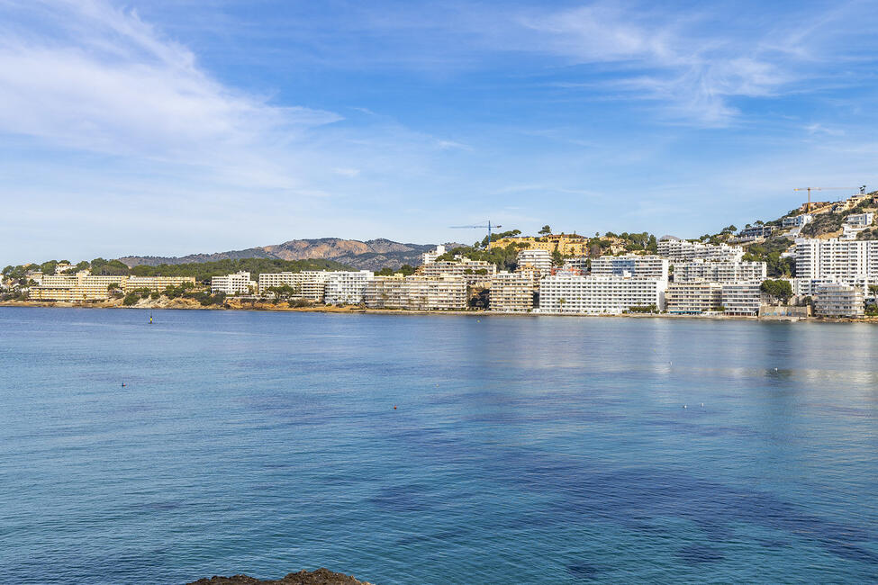 Attraktive Maisonette-Wohnung mit Blick auf den Yachtclub von Santa Ponsa