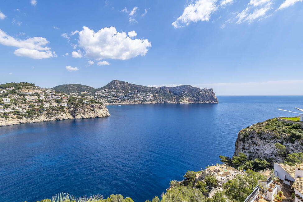 Einzigartige Luxusvilla mit unvergleichbarem Meer- und Hafenblick in Puerto Andratx