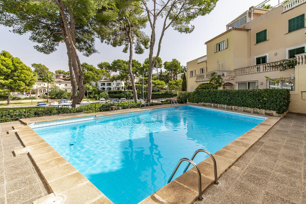 Attraktive Maisonette-Wohnung mit Blick auf den Yachtclub von Santa Ponsa