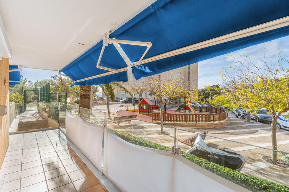 Attraktives Erdgeschoss-Apartment mit toller Terrasse und Meerblick in Palmanova