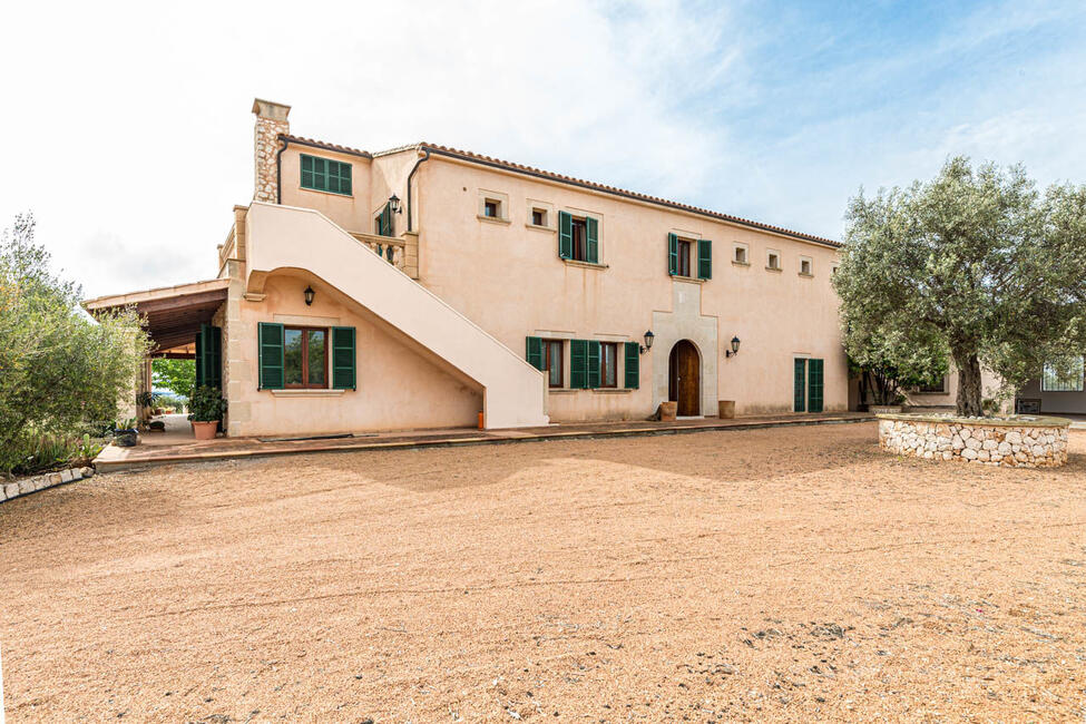 Attraktive Meerblick-Villa mit Pool in Portocolom