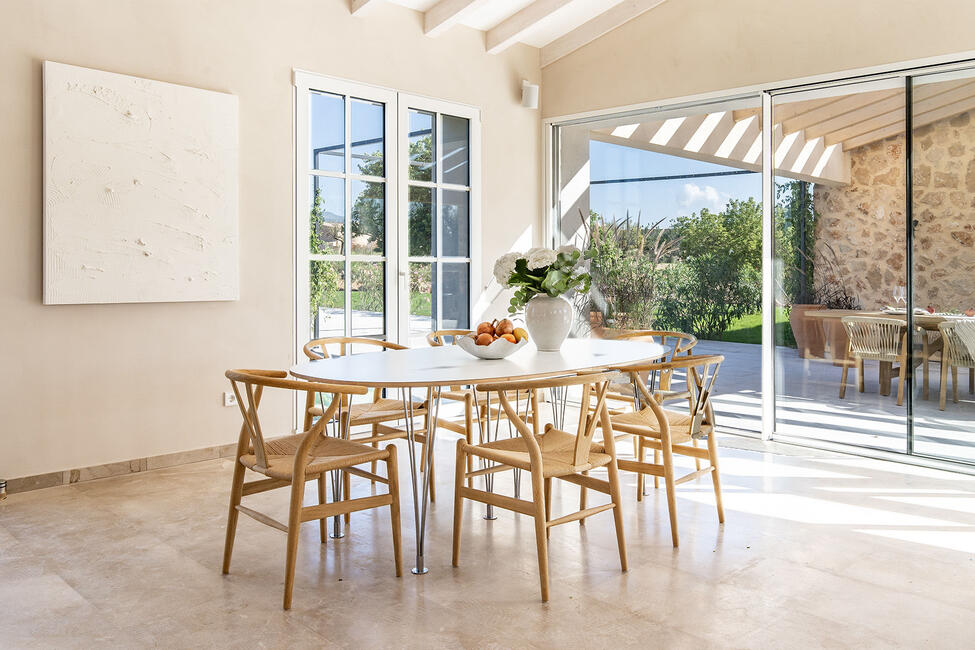 Ebenerdige Neubau-Finca mit Pool und traumhaftem Ausblick in Santa Maria del Cami