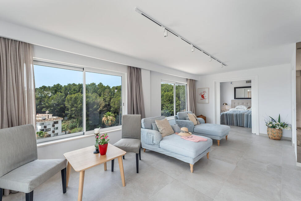 Stilvolles Penthouse mit grosser Dachterrasse und Meerblick in Sant Agusti