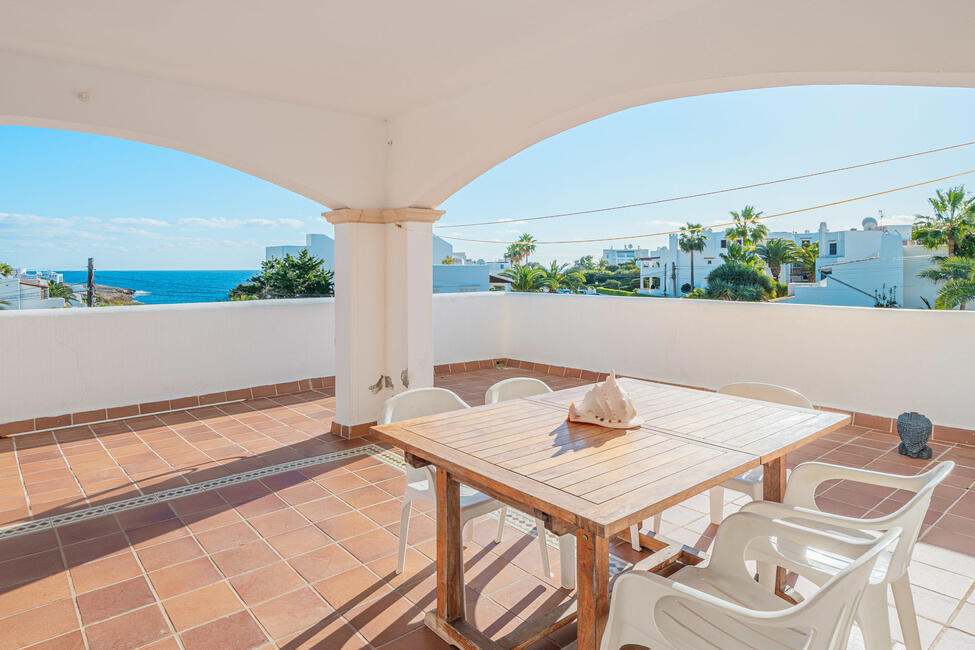 Fabelhafte Villa mit Meerblick und Pool, nah am Strand in Cala d’Or