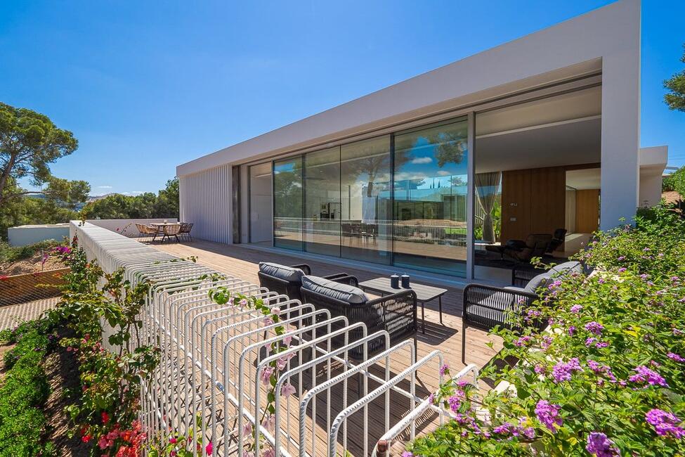 Minimalistische Villa mit Pool unweit vom Strand in Santa Ponsa