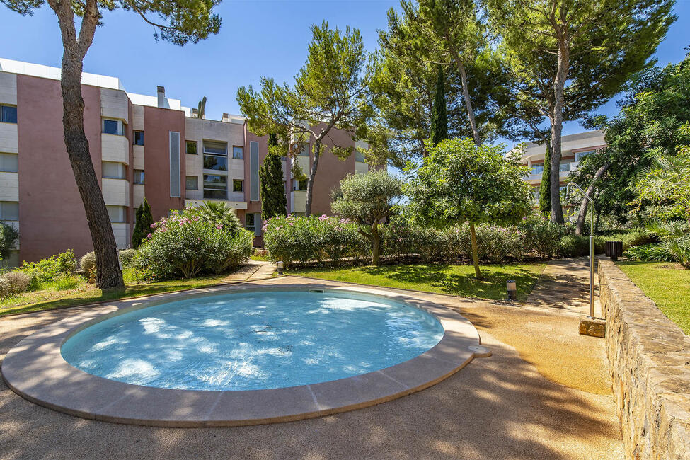 Top renoviertes Apartment mit sonniger Terrasse & Gemeinschaftspool in Sol de Mallorca