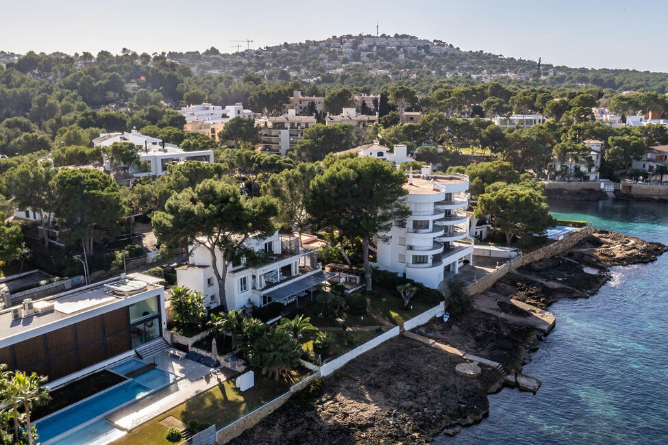 Mediterrane Villa in 1. Meereslinie und privatem Meerzugang in Santa Ponsa