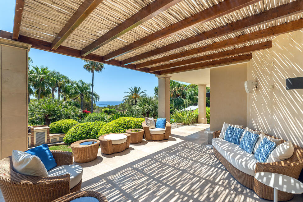 Faszinierende Luxus-Villa mit Pool und tollem Meerblick in Cala Vinyas