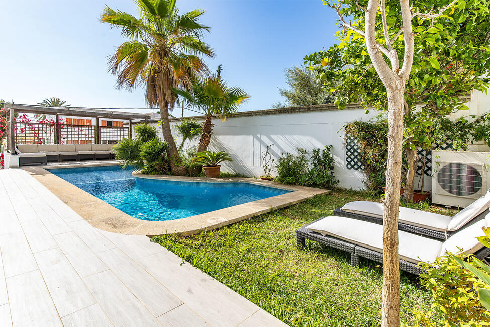 Charmantes Reihenhaus mit Pool und Blick auf den Hafen in Palma