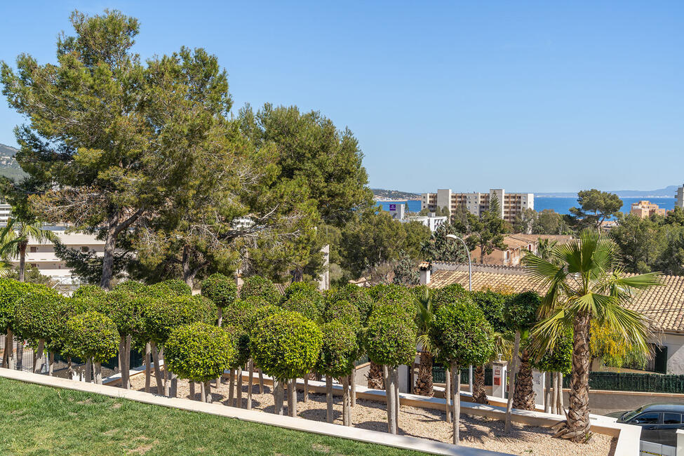 Atemberaubende Neubau-Villa mit Meerblick und Fahrstuhl in Palmanova