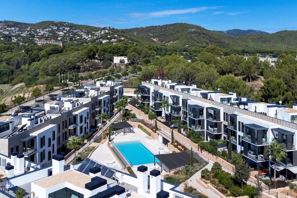 Stilvolles Penthouse am Golfplatz mit Gemeinschaftspool und Meerblick bei Son Vida