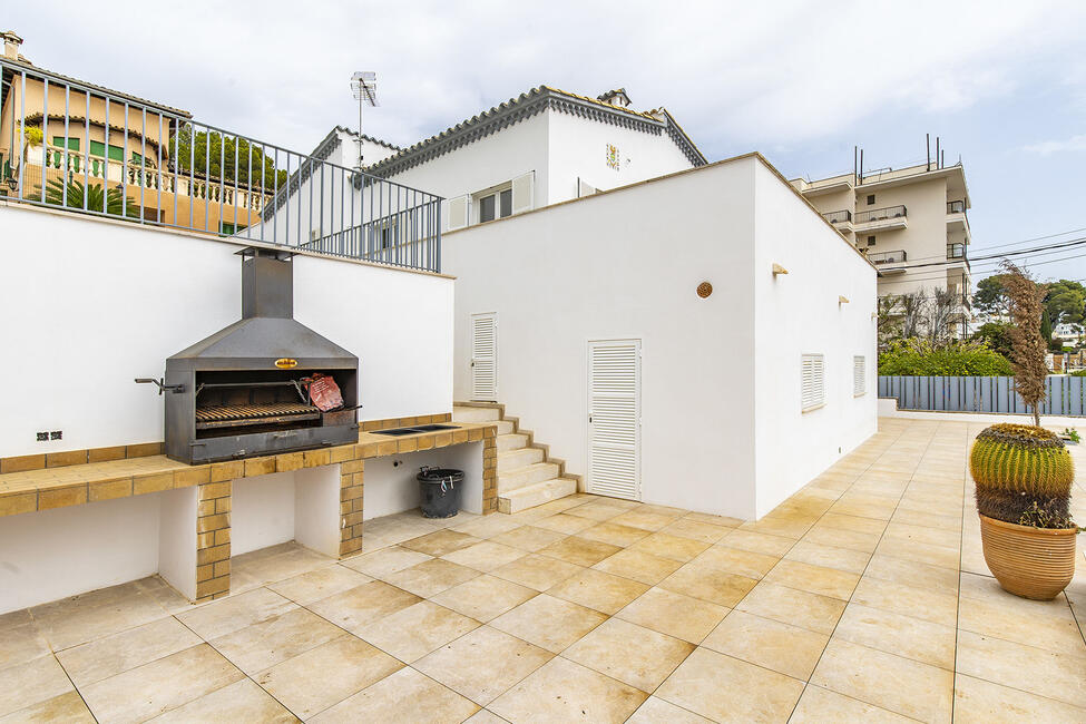 Attraktives Haus mit mehreren Terrassen und Pool in San Agustin