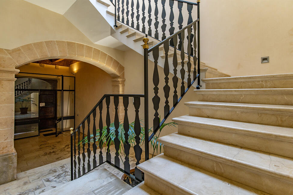 Lichtdurchflutetes Erdgeschoss-Apartment mit Parkplatz in Palmas Altstadt