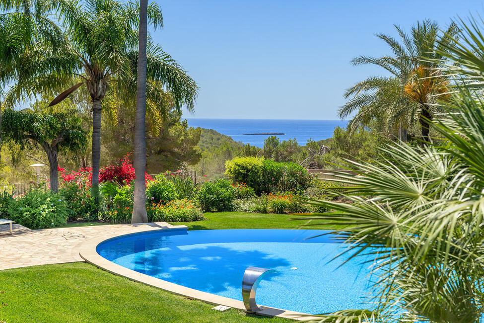 Faszinierende Luxus-Villa mit Pool und tollem Meerblick in Cala Vinyas