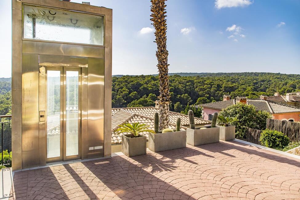 Wunderschöne Villa mit Meerblick und Fahrstuhl in Sol de Mallorca