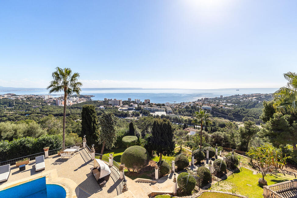 Herrenhaus mit traumhaftem Meerblick in Palma