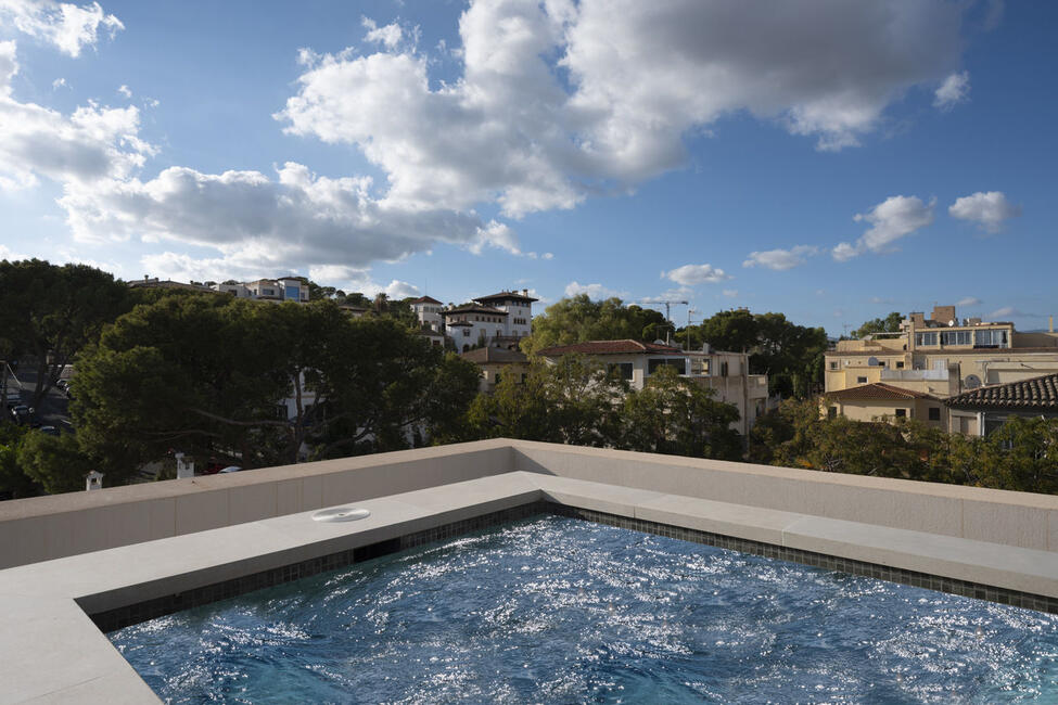 Elegantes Penthouse mit Pool nahe dem Schlosspark Bellver in Palma