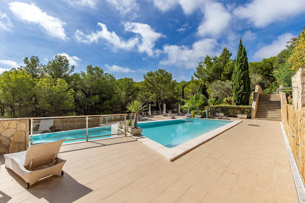 Top renoviertes Apartment mit sonniger Terrasse & Gemeinschaftspool in Sol de Mallorca