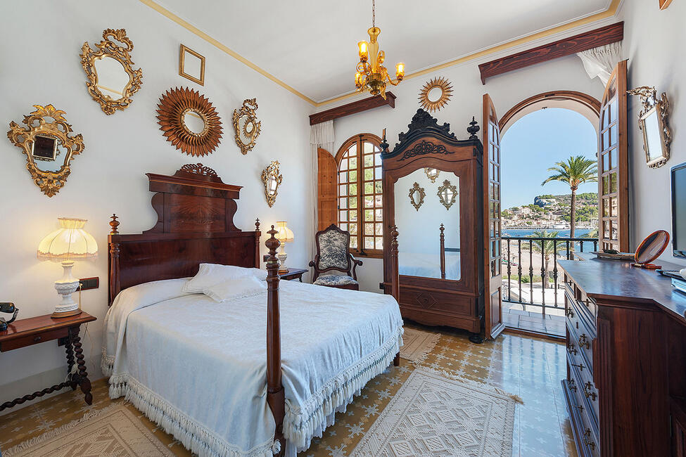 Wunderschöne Villa in erster Meereslinie in Puerto Soller