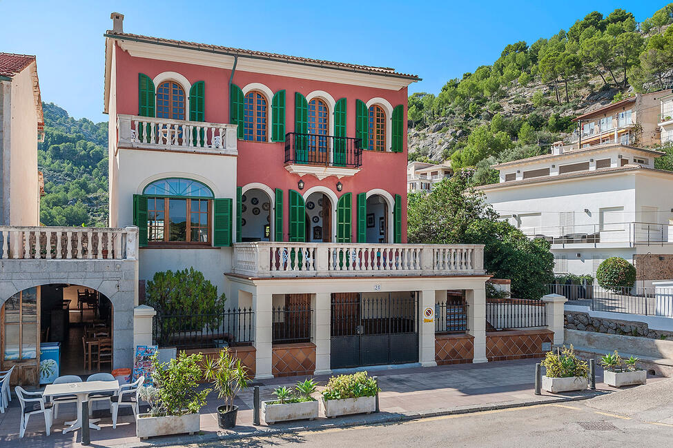 Wunderschöne Villa in erster Meereslinie in Puerto Soller