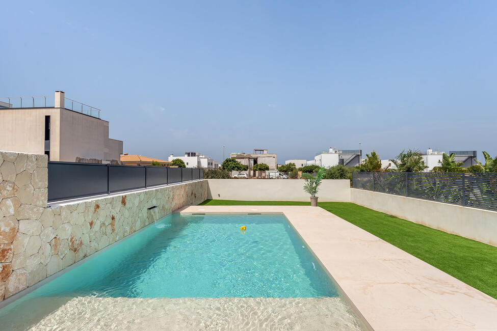 Moderne Neubau-Doppelhaushälfte mit Meerblick in Puig de Ros