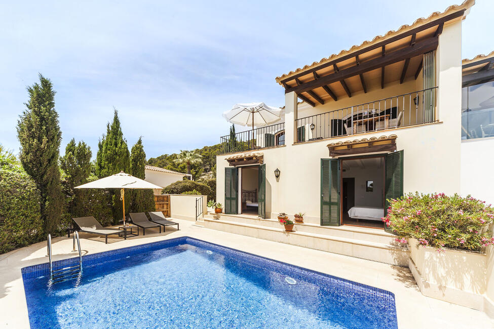 Moderne Doppelhaushälfte mit Pool und Meerblick in Costa d’en Blanes