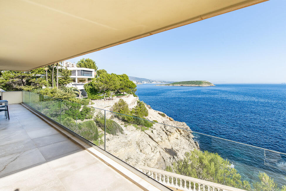 Luxus-Penthouse mit fantastischem Meerblick in Cala Vinyas