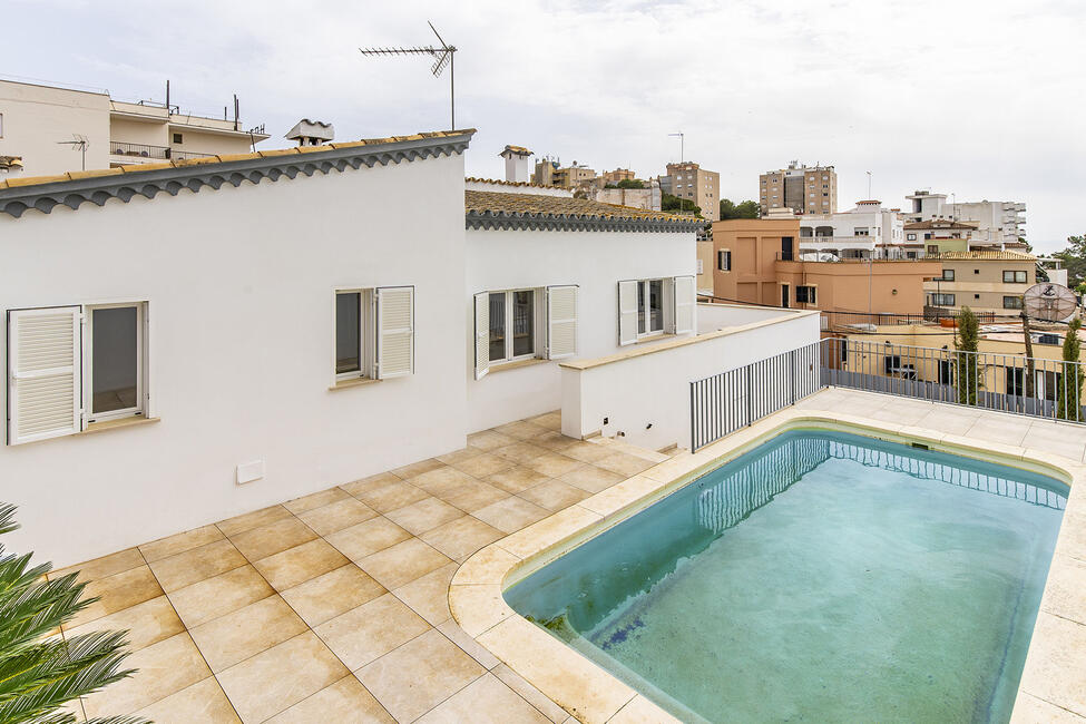 Attraktives Haus mit mehreren Terrassen und Pool in San Agustin