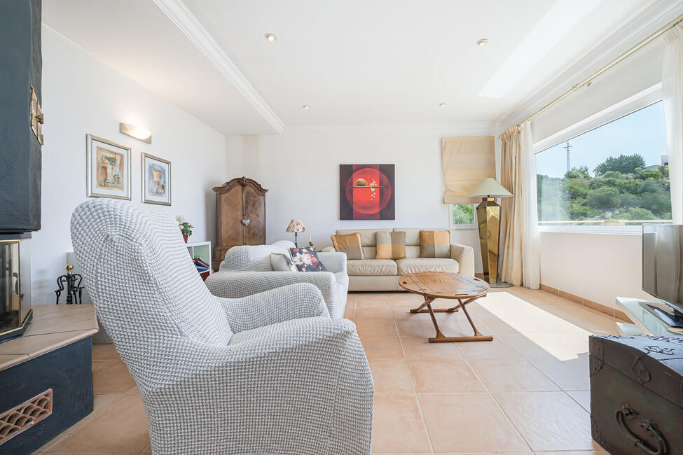 Gepflegte Villa mit beheiztem Indoorpool und Meerblick in Santa Ponsa