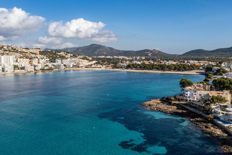 Mediterrane Villa in 1. Meereslinie und privatem Meerzugang in Santa Ponsa