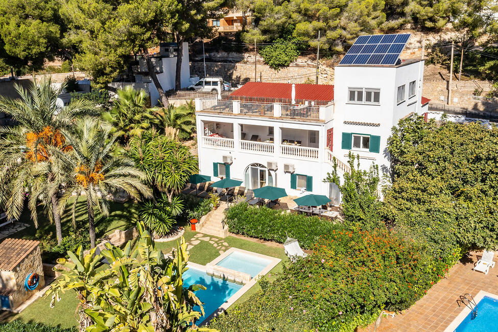 Schicke Villa mit Meerblick und Ferienvermietungslizenz in Paguera