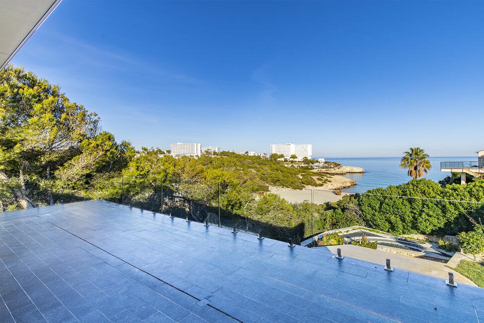 Meerblick Villa mit Pool und direkten Strandzugang in Cala Murada