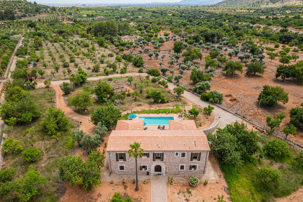 Herrschaftliche Finca mit Pool in sonniger Lage bei Bunyola