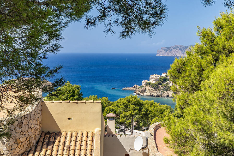 Attraktives Maisonette-Apartment mit fantastischem Meerblick in Santa Ponsa