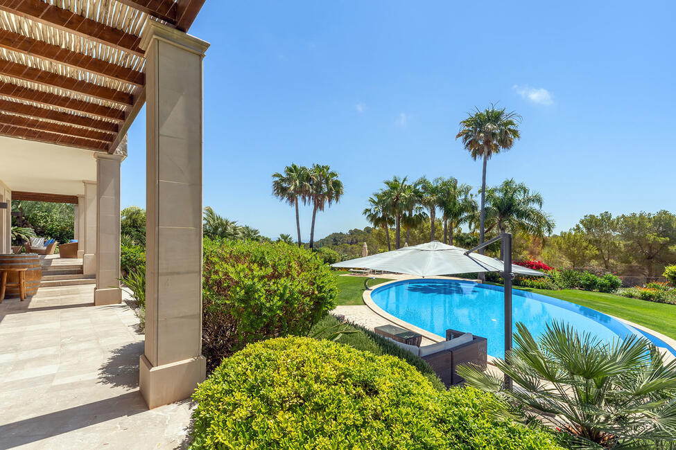 Faszinierende Luxus-Villa mit Pool und tollem Meerblick in Cala Vinyas