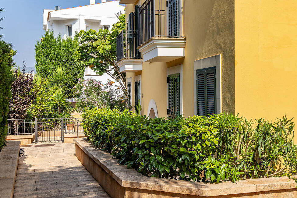 Modernes Luxus-Apartment mit Gemeinschaftspool in Hafennähe von Puerto Andratx