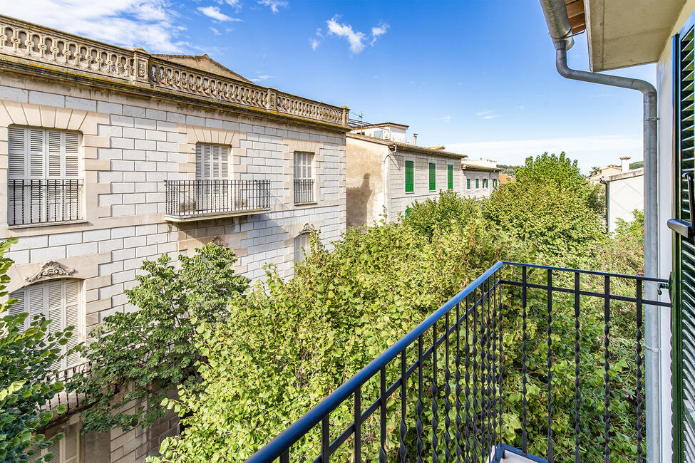 Modernes Neubau-Stadthaus mit Bergblick im Herzen von Sóller