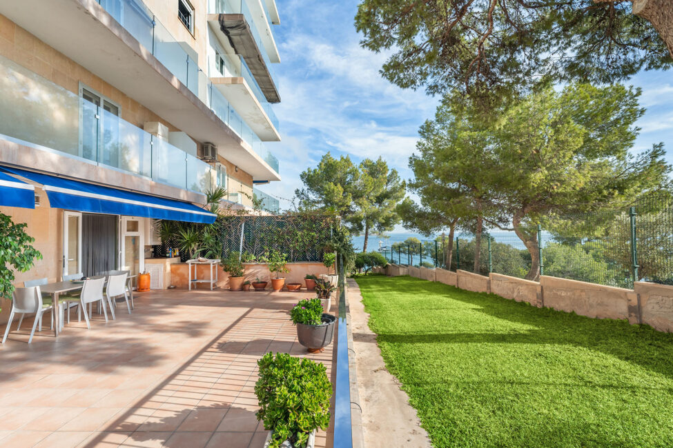 Attraktives Erdgeschoss-Apartment mit toller Terrasse und Meerblick in Palmanova