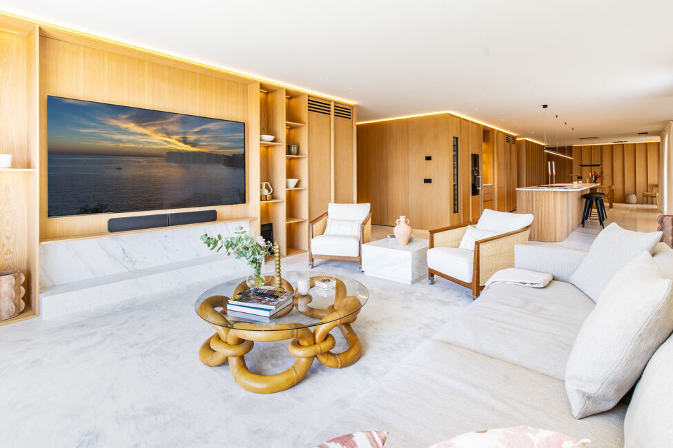 Luxuriöses Apartment mit Teilmeerblick und Balkonen in Santa Catalina