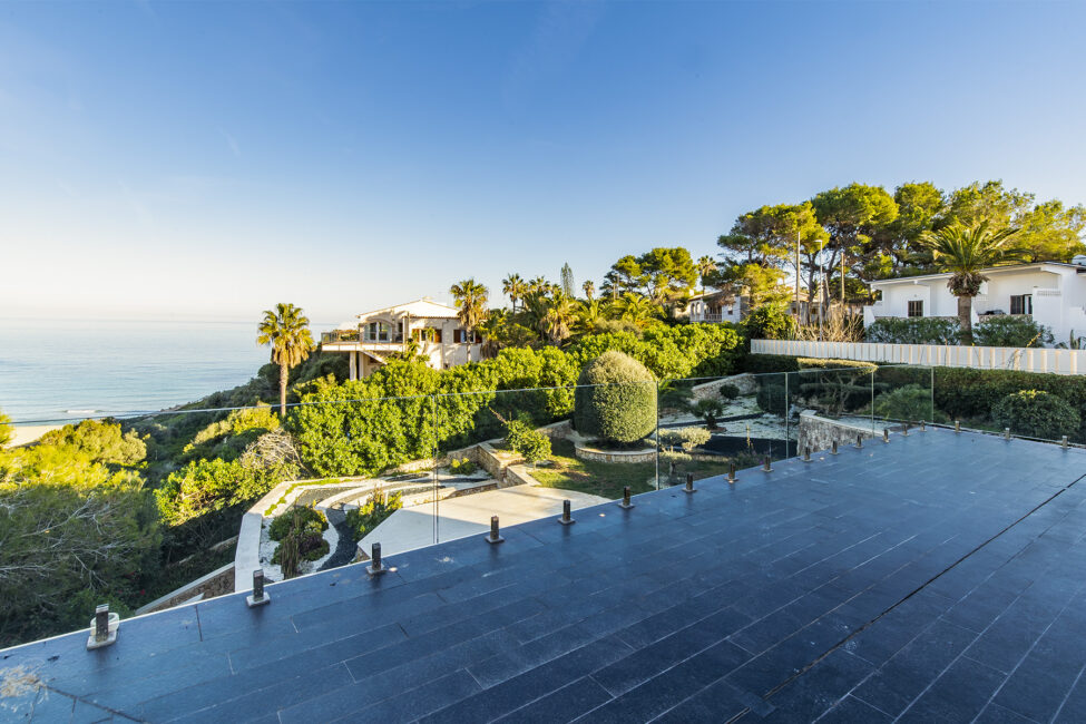 Meerblick Villa mit Pool und direkten Strandzugang in Cala Murada