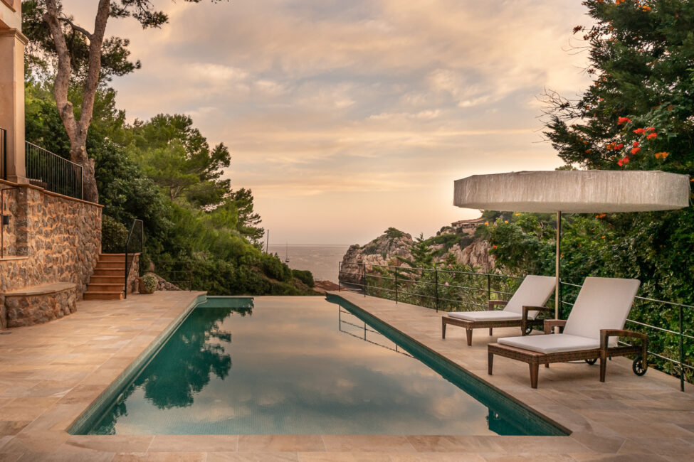 Rustikale Villa in 1. Meereslinie mit einzigartigem Meer- und Bergblick in Deia