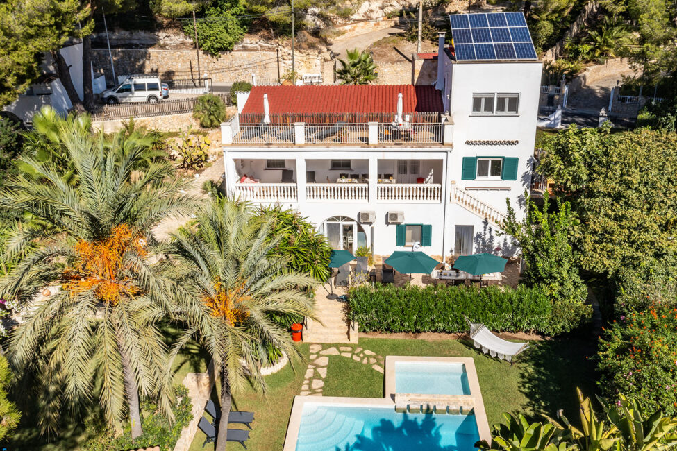 Schicke Villa mit Meerblick und Ferienvermietungslizenz in Paguera